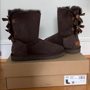 Bailey Bow II UGG boot, Size 8, Chocolate